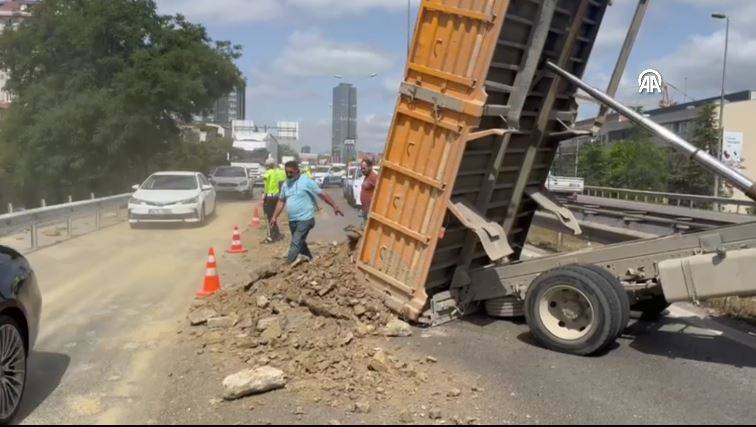 Damperli kamyon böyle şaha kalktı! Görenler şaştı kaldı - Resim: 10